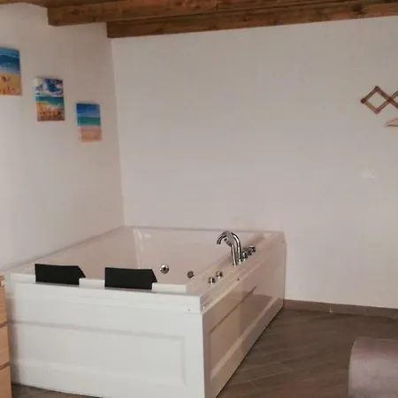 Arco Di Chiaia Holiday home Naples